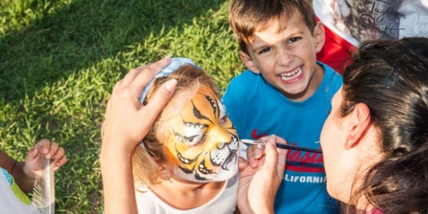 para realizar las pruebas deportivas de gymkanas es mucho mas divertido hacerlo con la cara pintada de personajes 